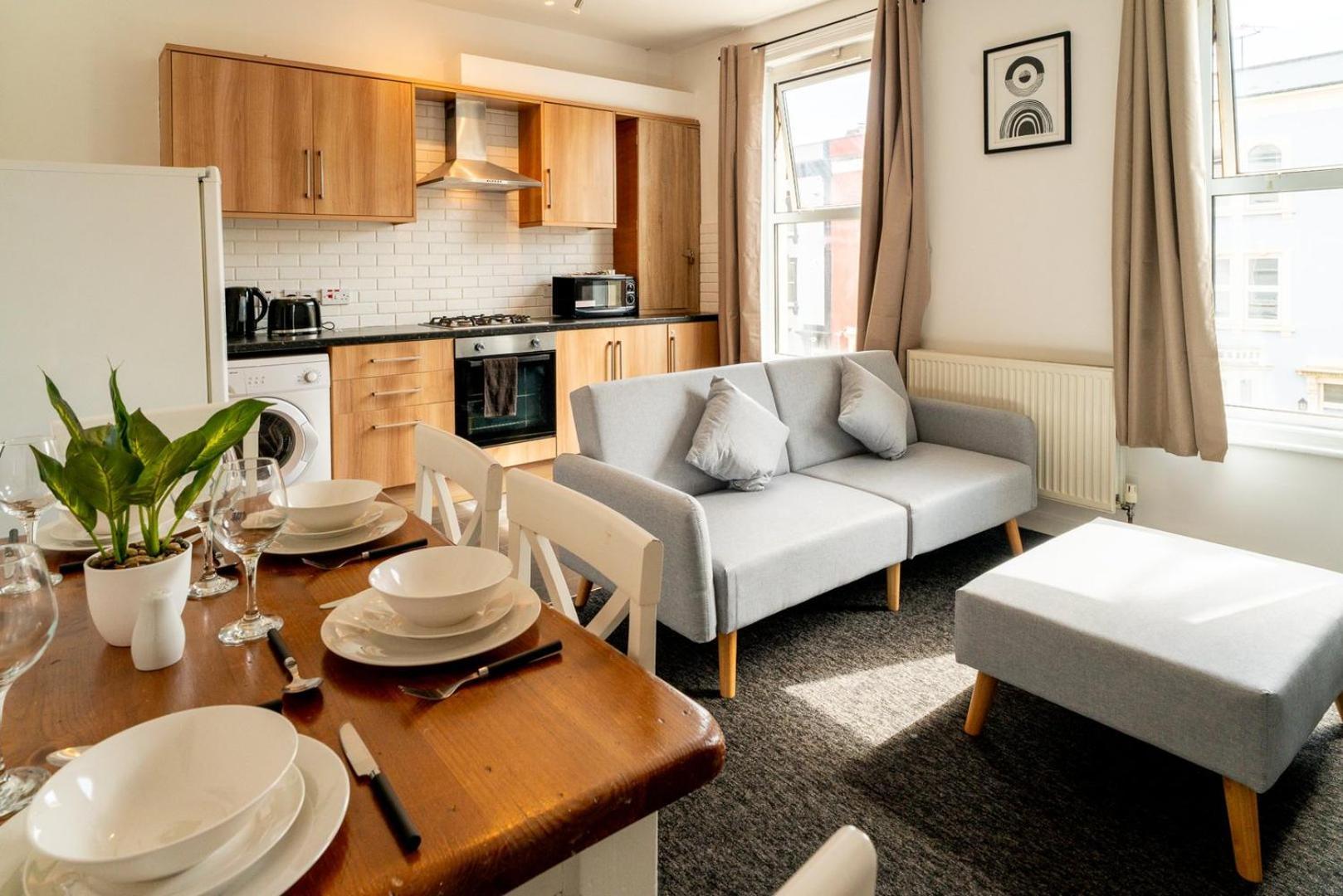 Cozy Urban | Retreat Modern 1br | Free Parking Apartament *