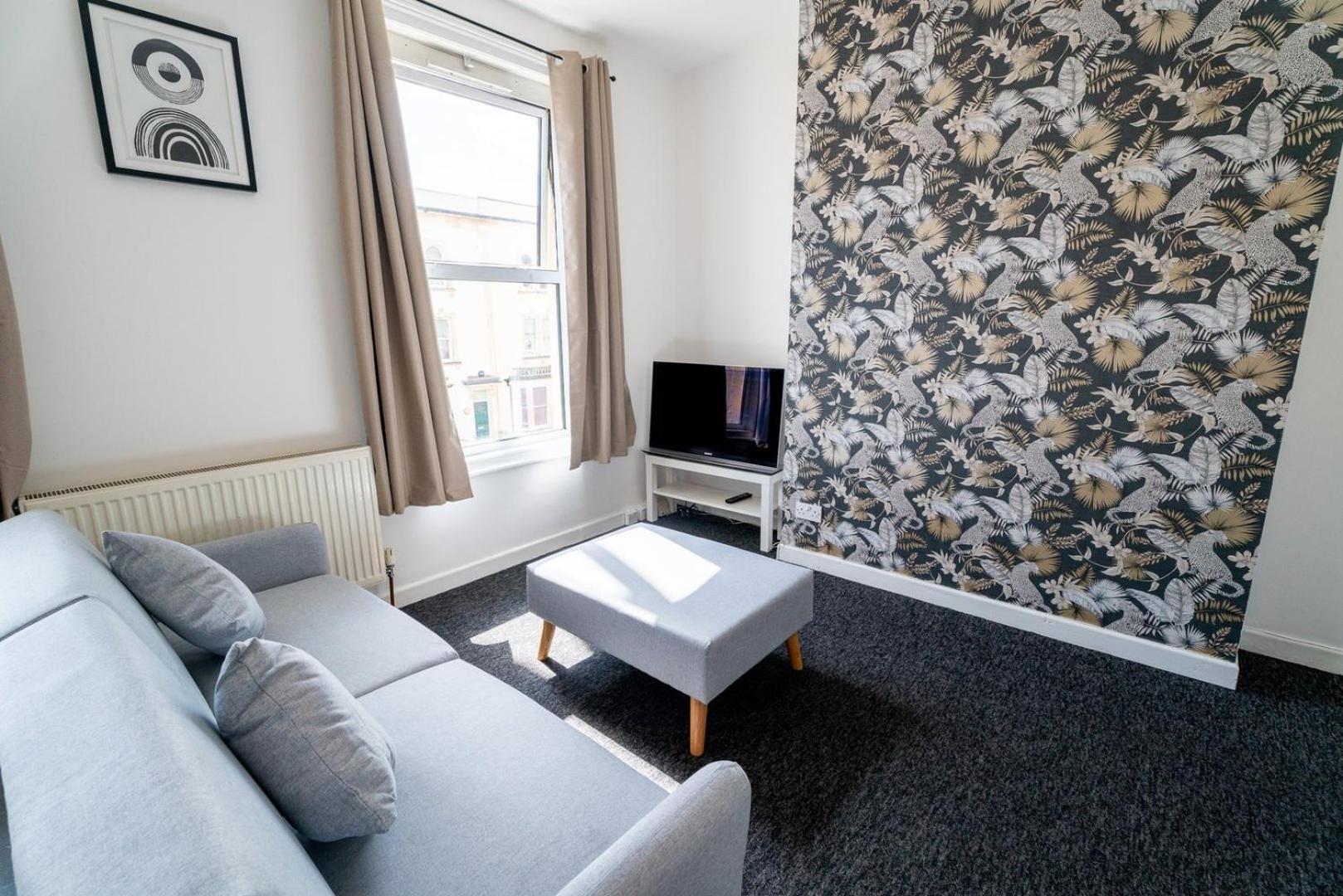 Cozy Urban | Retreat Modern 1br | Free Parking Apartament Bristol