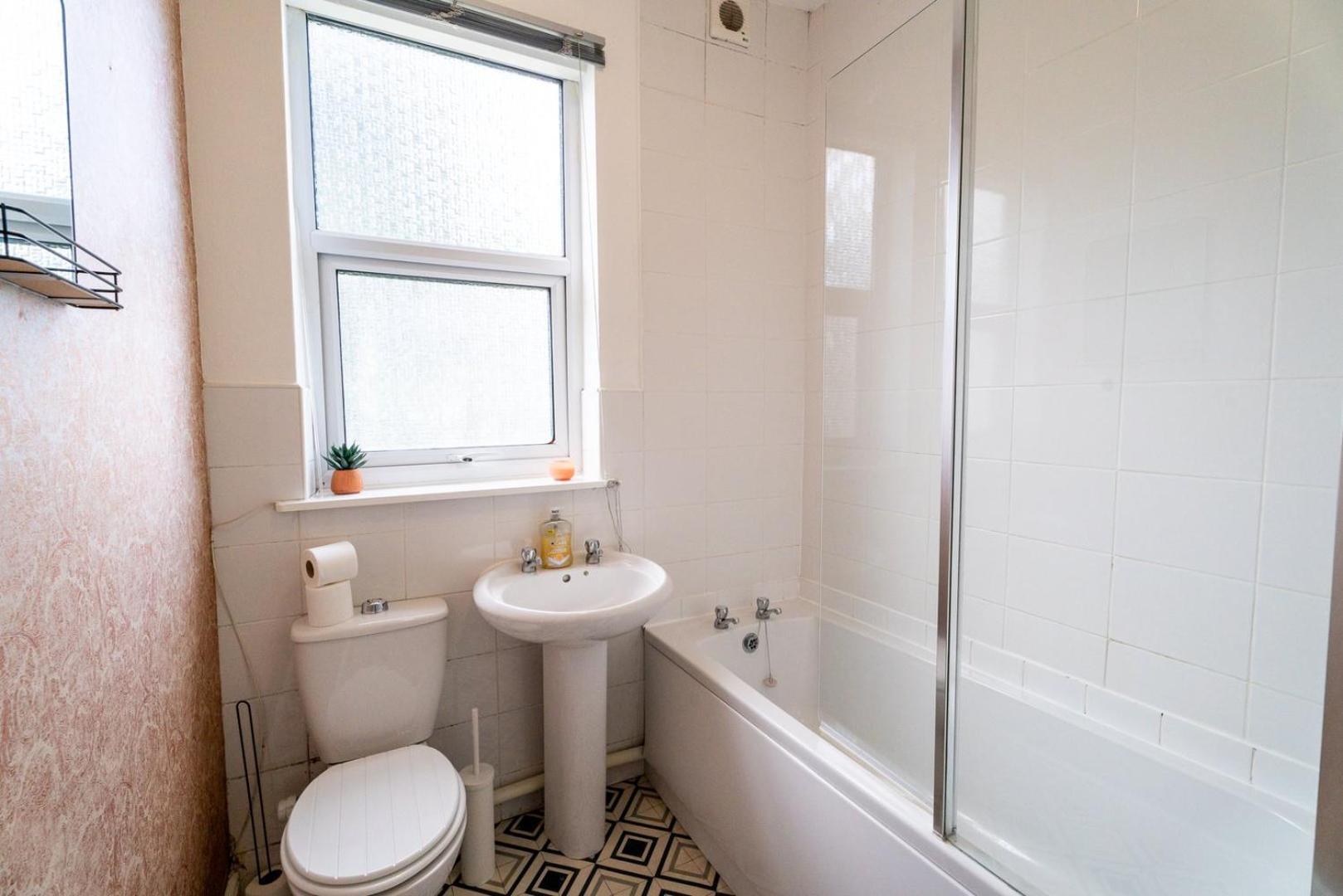 Cozy Urban | Retreat Modern 1br | Free Parking Apartament
