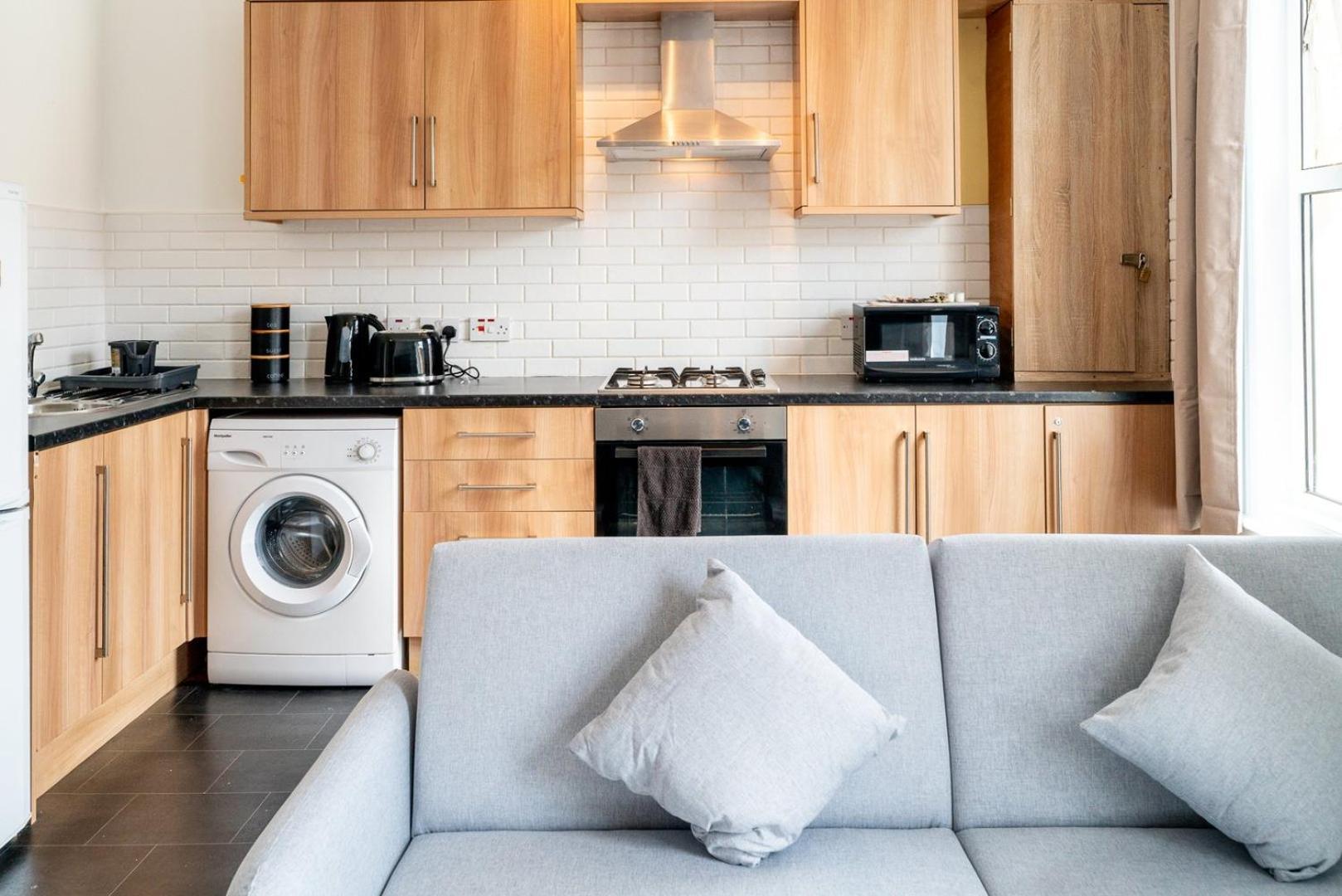 Cozy Urban | Retreat Modern 1br | Free Parking Apartament